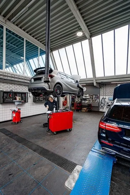 Van Os Automotive